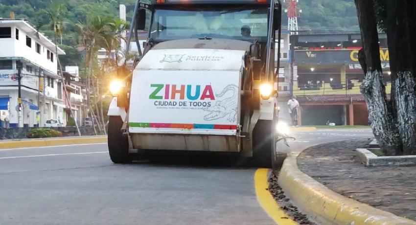 Servicios Públicos redobla esfuerzos en la limpieza de espacios públicos. 