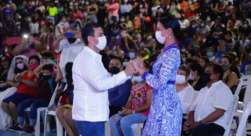 Gobierno de Zihuatanejo realiza con éxito su segundo día del Festival de Día de Muertos.