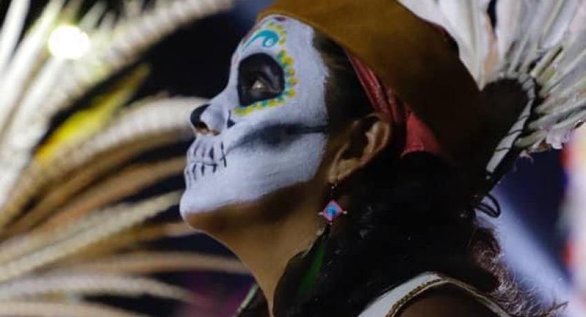 Gobierno de Zihuatanejo realiza con éxito su segundo día del Festival de Día de Muertos.