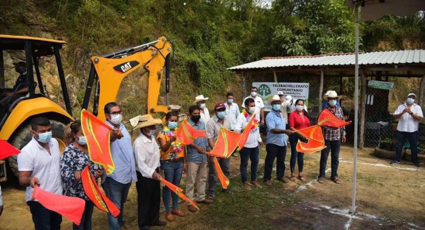 Presidente Jorge Sánchez Allec arranca programa de rehabilitación de caminos rurales