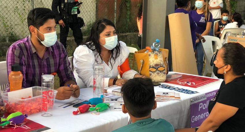 Gobierno de Zihuatanejo realizó Caravana Violeta 