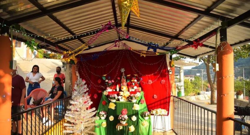 Presidente Jorge Sánchez Allec inaugura 3 obras en colonias de Zihuatanejo 