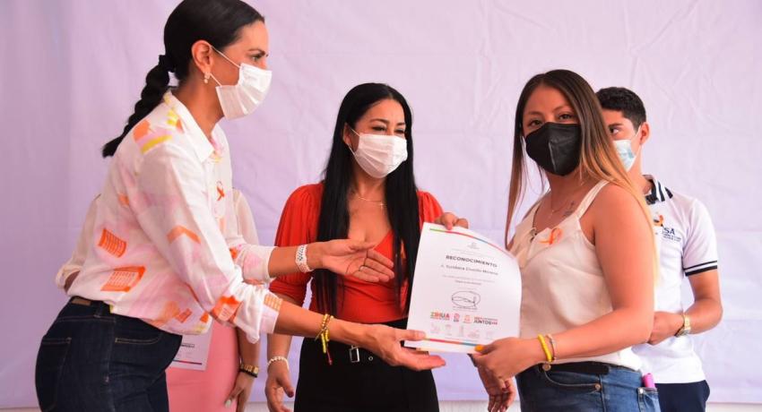 Lizette Tapia Castro reconoce propuestas de jóvenes para erradicar violencia contra la mujer