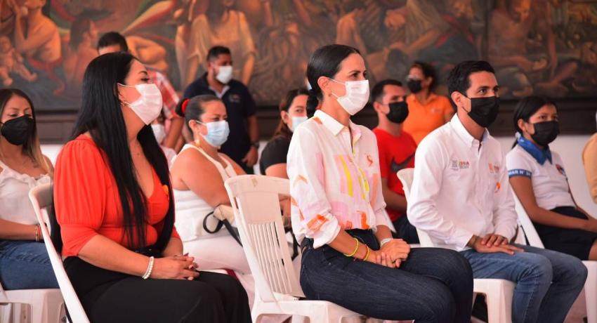 Lizette Tapia Castro reconoce propuestas de jóvenes para erradicar violencia contra la mujer