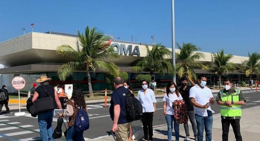 Llega a Zihuatanejo vuelo procedente de Minneapolis,Minnesota