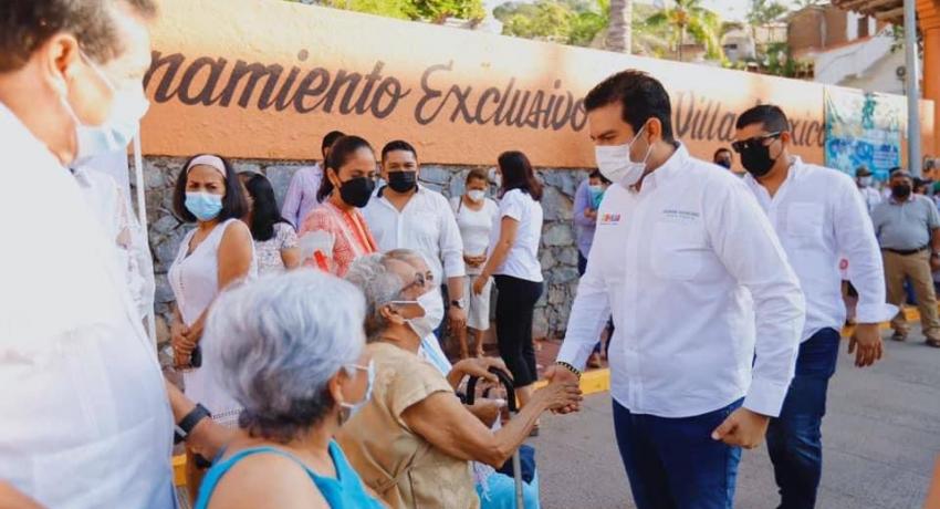 Juntos hemos logrado ir avanzando en Zihuatanejo: Jorge Sánchez 