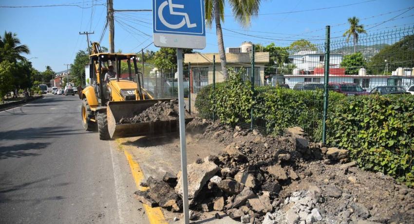Gobierno de Jorge Sánchez trabaja en la ciudad a traves del programa Zihua Al Cien