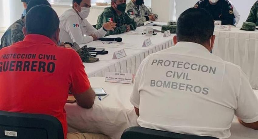 Miles de turistas disfrutaron de las playas de Ixtapa Zihuatanejo.