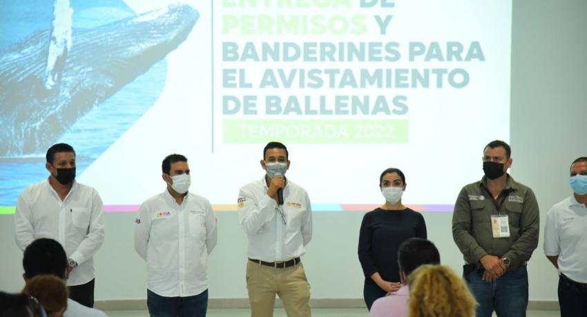 Presidente Jorge Sánchez Allec participa en entrega de permisos para avistamiento de ballenas