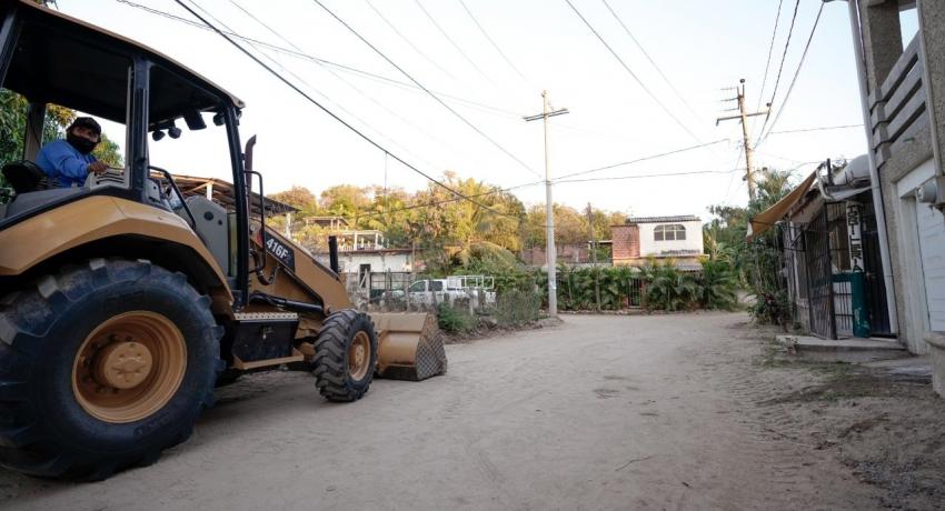 Más obras para Los Almendros 