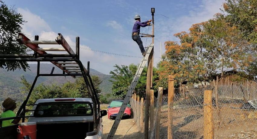 Gobierno de Zihuatanejo continúa redoblando esfuerzos con el programa Zihua Brilla. 