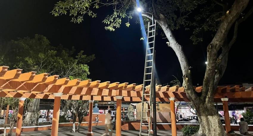 Gobierno de Zihuatanejo continúa redoblando esfuerzos con el programa Zihua Brilla. 