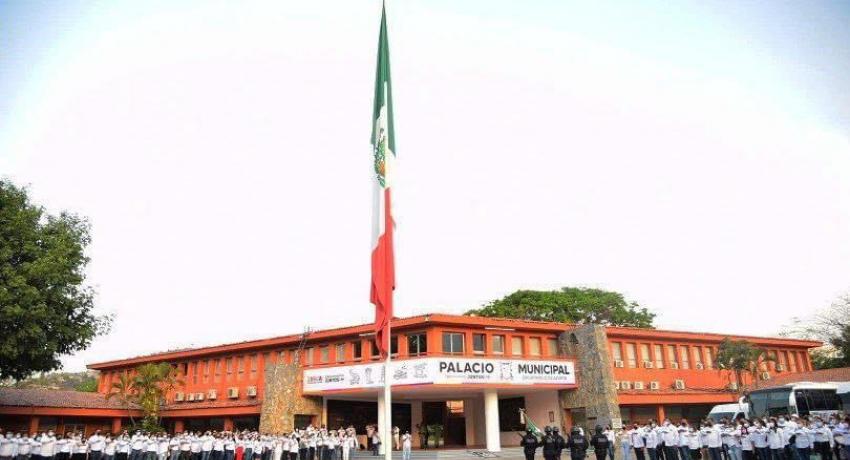 Seguiremos trabajando juntos por el  bienestar de los zihuatanejenses: Jorge Sánchez Allec