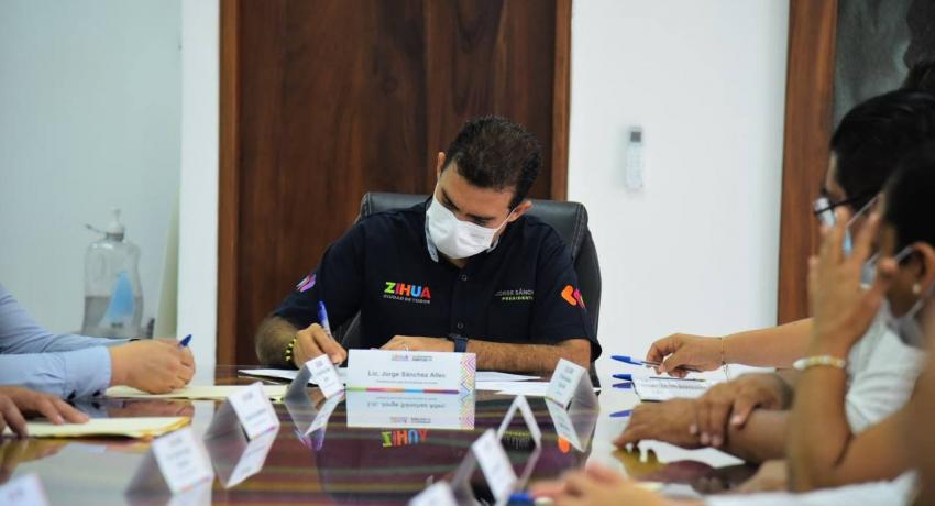 Presidente Jorge Sánchez Allec firma convenio de colaboración  con Financiera La Providencia