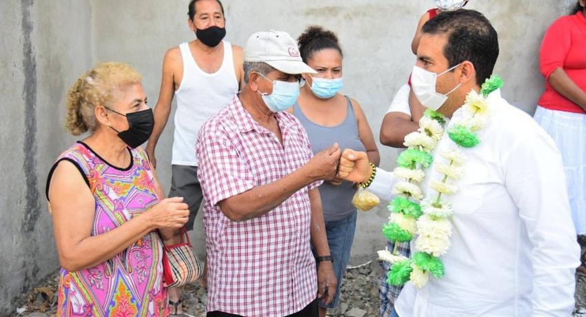 Alcalde Jorge Sánchez Allec da banderazo de arranque de calle en colonia IMA