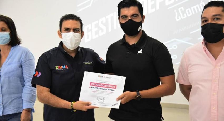 Jorge Sánchez impulsa y capacita todo el sector deportivo en Zihua