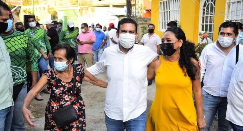 Presidente Jorge Sánchez Allec arranca pavimentación de calle en colonia Estrella