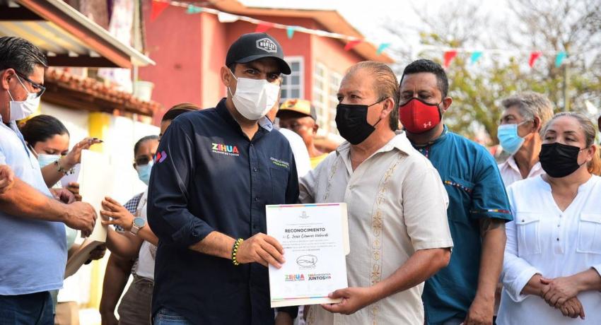 Colonia Morelos de El Coacoyul estrena calle entregada por el presidente Jorge Sánchez Allec