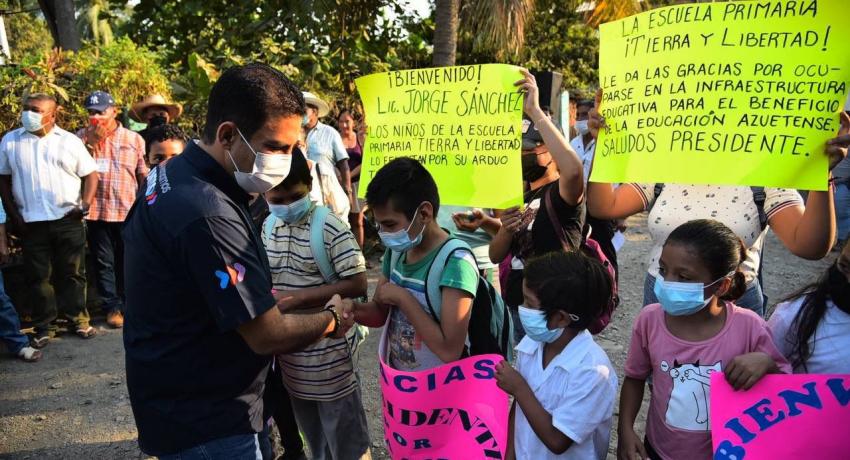 Presidente Jorge Sánchez Allec inaugura espacio público rehabilitado en Barrio Nuevo