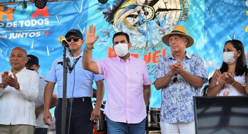 Alcalde Jorge Sánchez Allec encabeza premiación a ganadores de Torneo del Pez Vela 2022