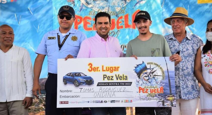 Alcalde Jorge Sánchez Allec encabeza premiación a ganadores de Torneo del Pez Vela 2022