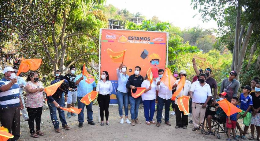 Presidente Jorge Sánchez Allec arranca pavimentación de calle en la colonia Silverio Valle