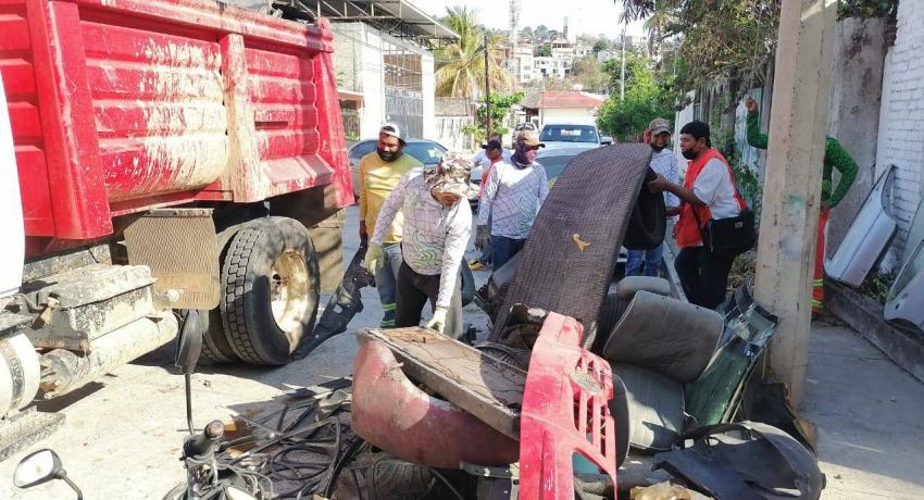 Servicios Públicos pone en marcha las campañas de descacharrización en colonias y comunidades