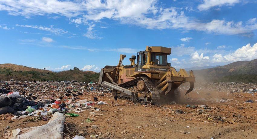 Servicios Públicos optimiza condiciones de saneamiento en el Relleno Sanitario de Zihuatanejo