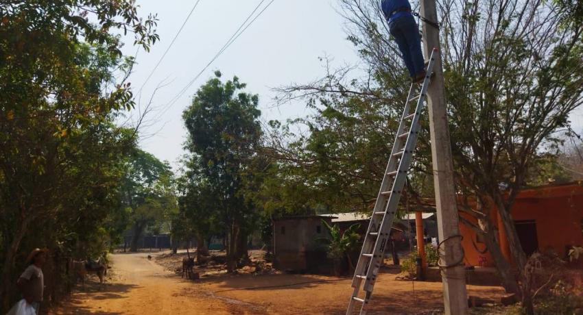 Gobierno de Jorge Sánchez Allec beneficia a comunidades serranas con programa Zihua Brilla