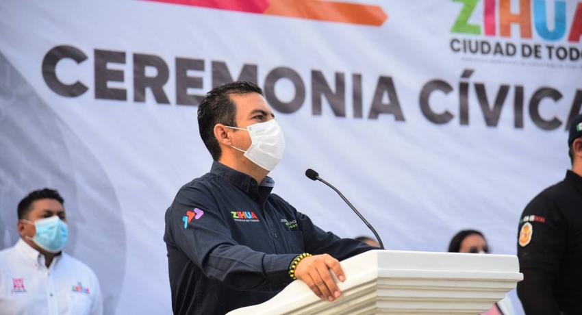 Alcalde Jorge Sánchez Allec encabeza ceremonia cívica de Honores a la Bandera