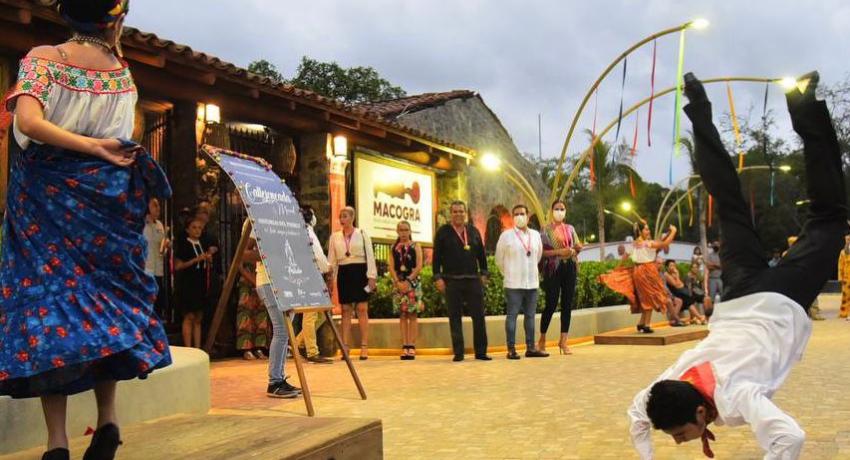 Gobierno de Zihuatanejo realiza una importante jornada de promoción turística con agencias de viaje de Puebla.