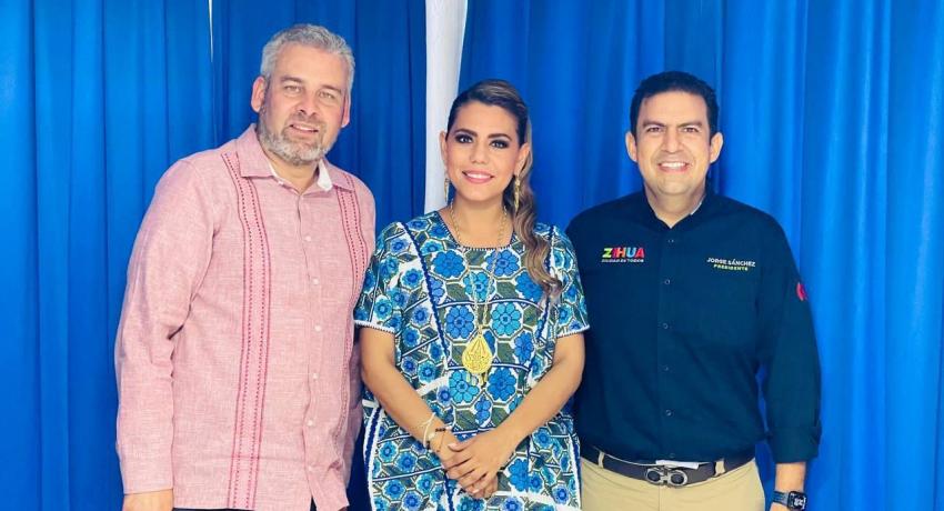 Acompaña presidente Jorge Sánchez a gobernadora, Evelyn Salgado a firma de convenio.