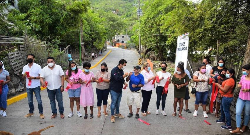 Gobierno de Zihuatanejo beneficia con nueva pavimentación a colonia IMA