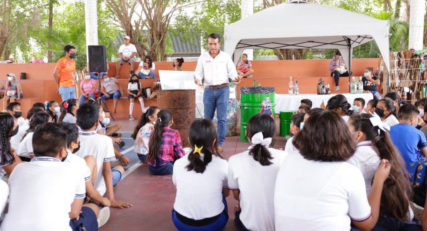 Alcalde Jorge Sánchez Allec encabeza premiación a ganadores de evento Rally del Agua
