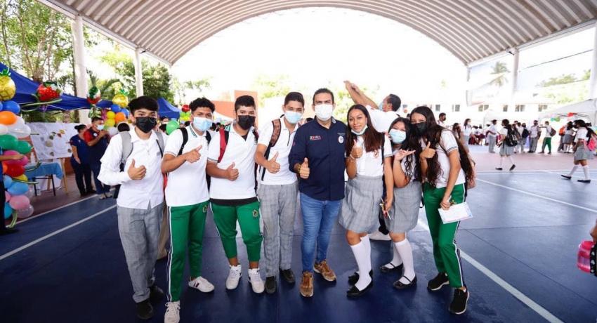 Ayuntamiento y DIF organizan con éxito Feria “Pido x mis Derechos en la Salud Mental”