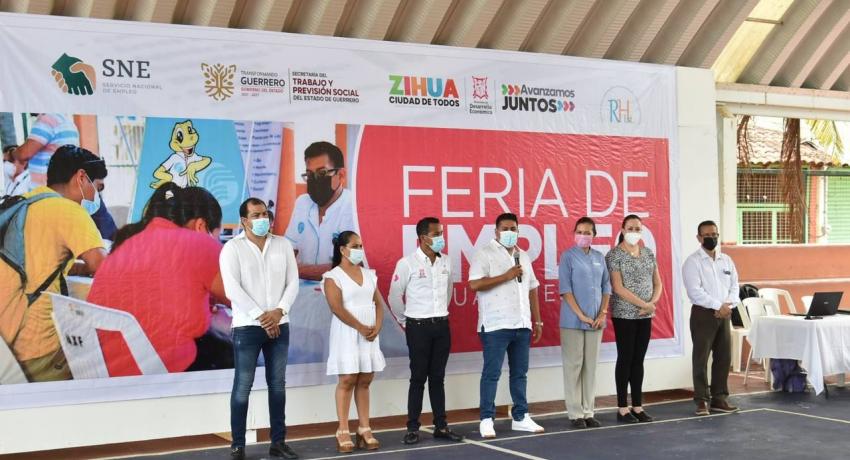Se realiza en Zihuatanejo Feria del Empleo 