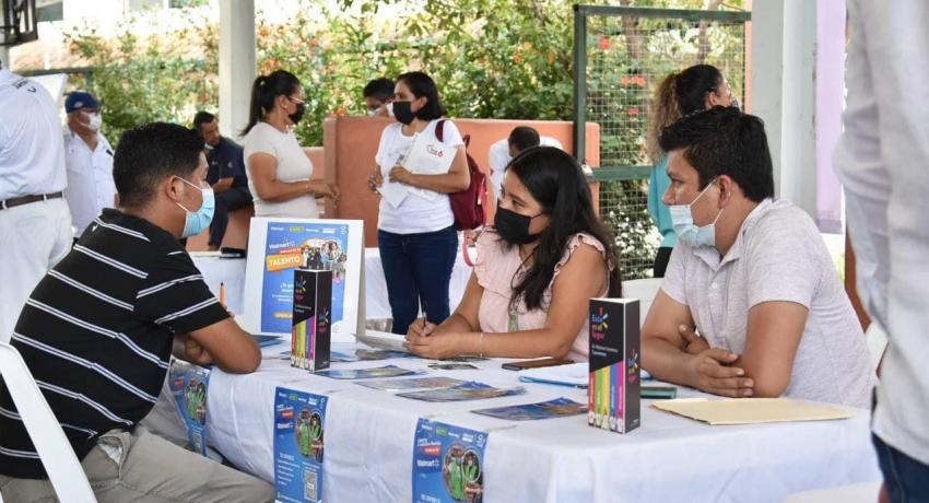 Se realiza en Zihuatanejo Feria del Empleo 