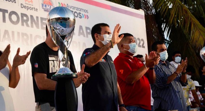 Presidente Jorge Sánchez asistió a premiación de finales de Torneo de Basquetbol municipal  