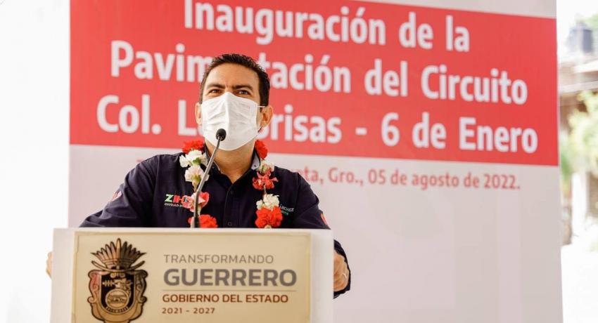 Evelyn Salgado Pineda y Jorge Sánchez Allec inauguran el circuito vial Brisas-6 de Enero  La gobernadora Evelyn Salgado Pineda y el presidente Jorge Sánchez Allec encabezaron el viernes de la semana pasada la inauguración del circuito vial que conecta a las colonias Brisas del Mar y 6 de Enero, una obra de infraestructura que tiene historia en la zona poniente de Zihuatanejo, toda vez que su ejecución se inició con dificultades y para concluir el proyecto fue necesaria una mezcla de recursos de los gobierno