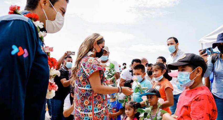 Evelyn Salgado Pineda y Jorge Sánchez Allec inauguran el circuito vial Brisas-6 de Enero  La gobernadora Evelyn Salgado Pineda y el presidente Jorge Sánchez Allec encabezaron el viernes de la semana pasada la inauguración del circuito vial que conecta a las colonias Brisas del Mar y 6 de Enero, una obra de infraestructura que tiene historia en la zona poniente de Zihuatanejo, toda vez que su ejecución se inició con dificultades y para concluir el proyecto fue necesaria una mezcla de recursos de los gobierno