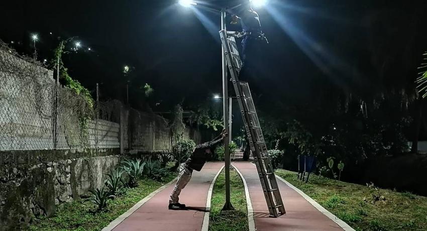Gobierno de Jorge Sánchez Allec sigue mejorando resultados en alumbrado público.