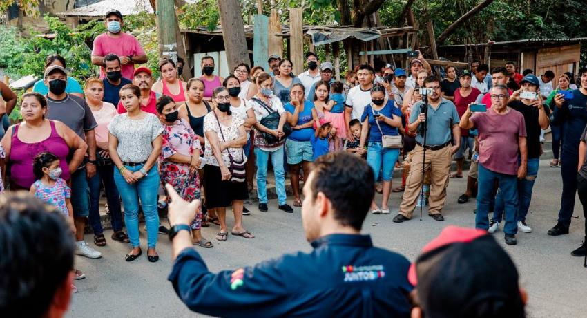 Presidente Jorge Sánchez Allec arranca construcción de andador en la colonia La Joya