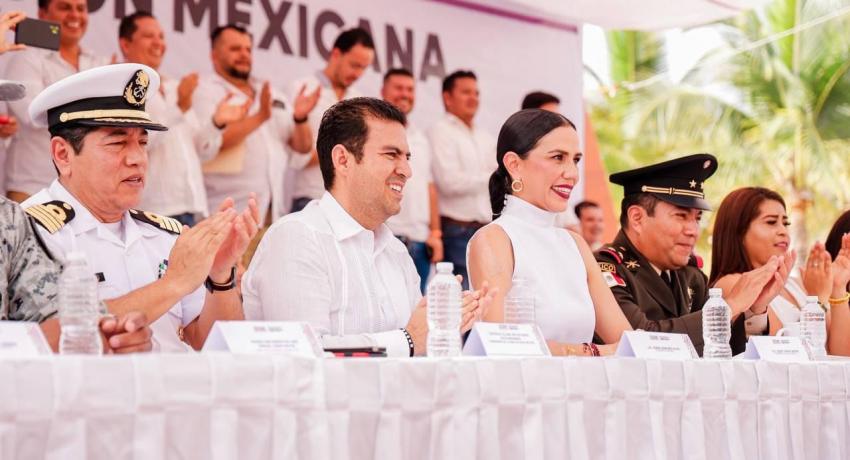 Gobierno de Zihuatanejo organiza desfile de la Revolución de gran participación y lucimiento
