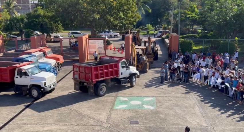 Presidente Jorge Sánchez Allec da inicio a programa de rehabilitación de caminos rurales.