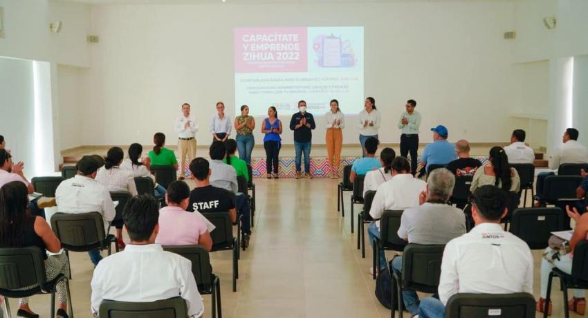 Gobierno de Zihuatanejo impulsa la capacitación para empresarios y emprendedores.