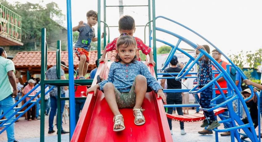 Presidente Jorge Sánchez Allec inaugura parque recreativo en colonia 16 de Septiembre.