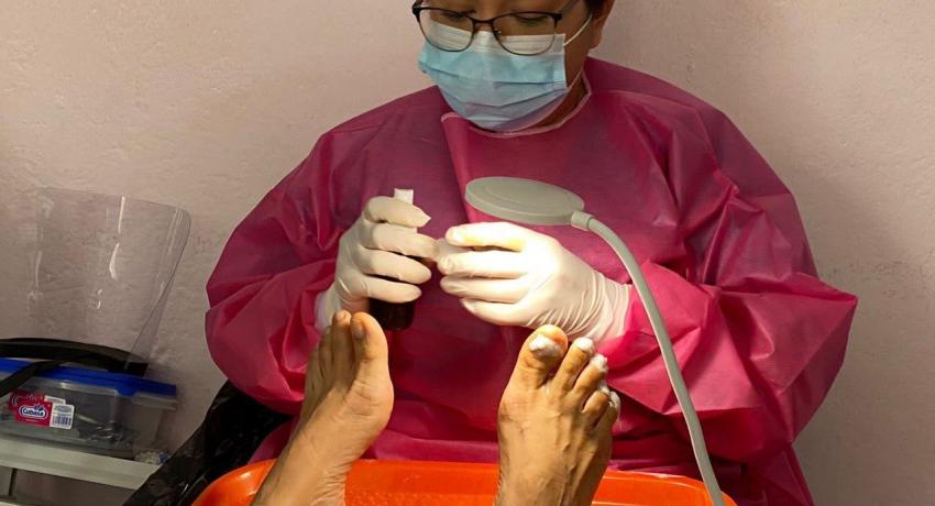 DIF Zihuatanejo realizó campaña de Podología 