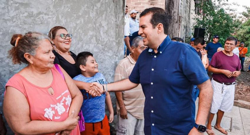 Presidente Jorge Sánchez Allec acude a colonia Primer Paso Cardenista para arrancar construcción de andador