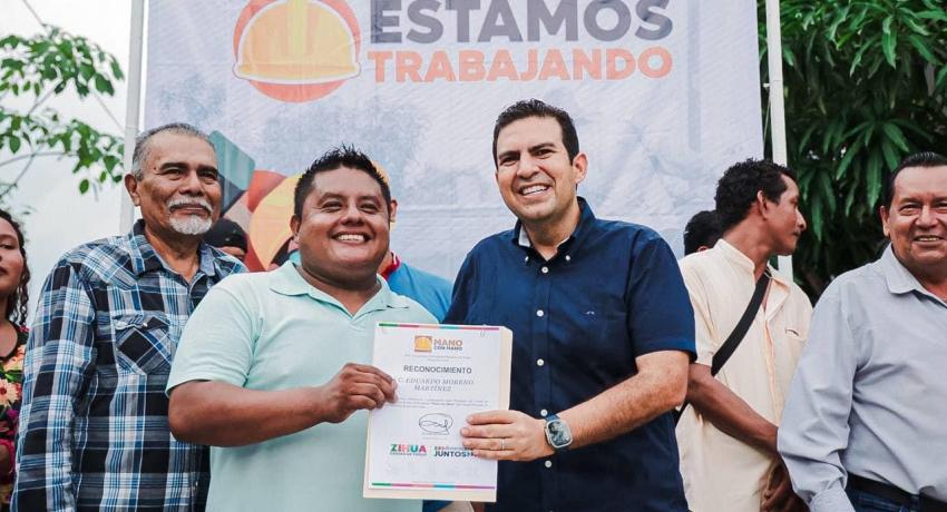 Gobierno de Jorge Sánchez Allec entrega nueva obras de pavimentación en San José Ixtapa