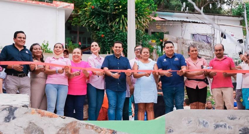 Gobierno de Jorge Sánchez Allec impulsa avance en la colonia  Convergencia con nuevo andador